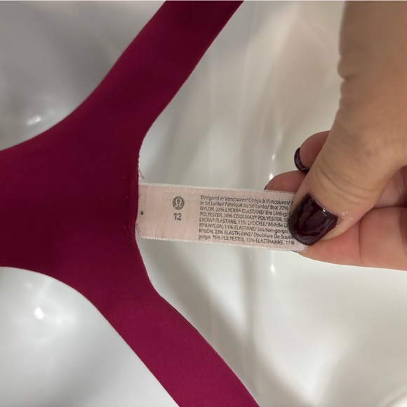 EUC Lululemon Plum/Burgundy Sports Bra Size 12 - Picture 2 of 8